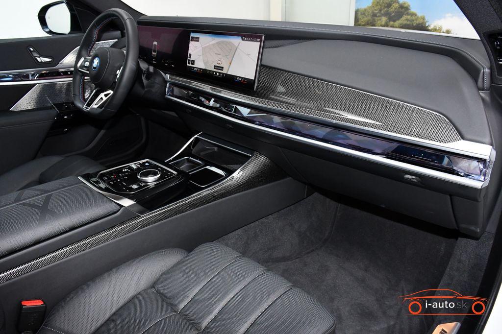 BMW i7 xDrive M70 Executive Lounge  za 127990€