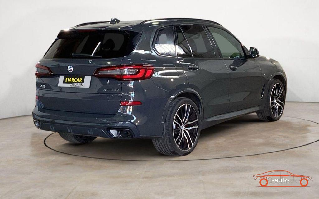 BMW X5 xDRIVE40d M SPORT za 89100€