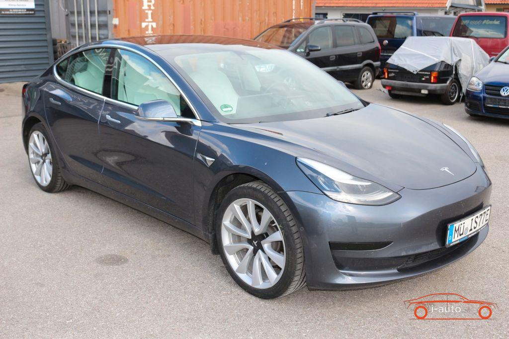 Tesla Model 3  za 24800€