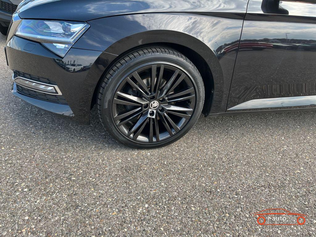 Skoda Superb Combi 2.0 TDI DSG 4x4 Style za 28580€