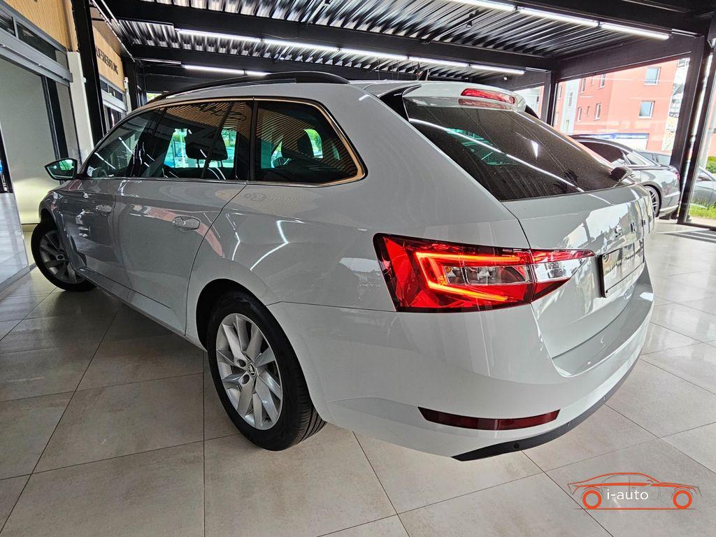 Skoda Superb Combi 1.4 TSI iV DSG Ambition za 27000€