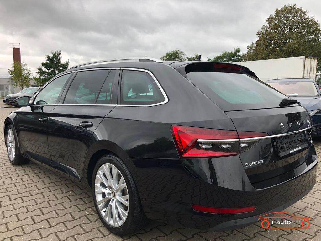 Skoda Superb Combi 2.0 TDI Premium 4x4 za 24990€