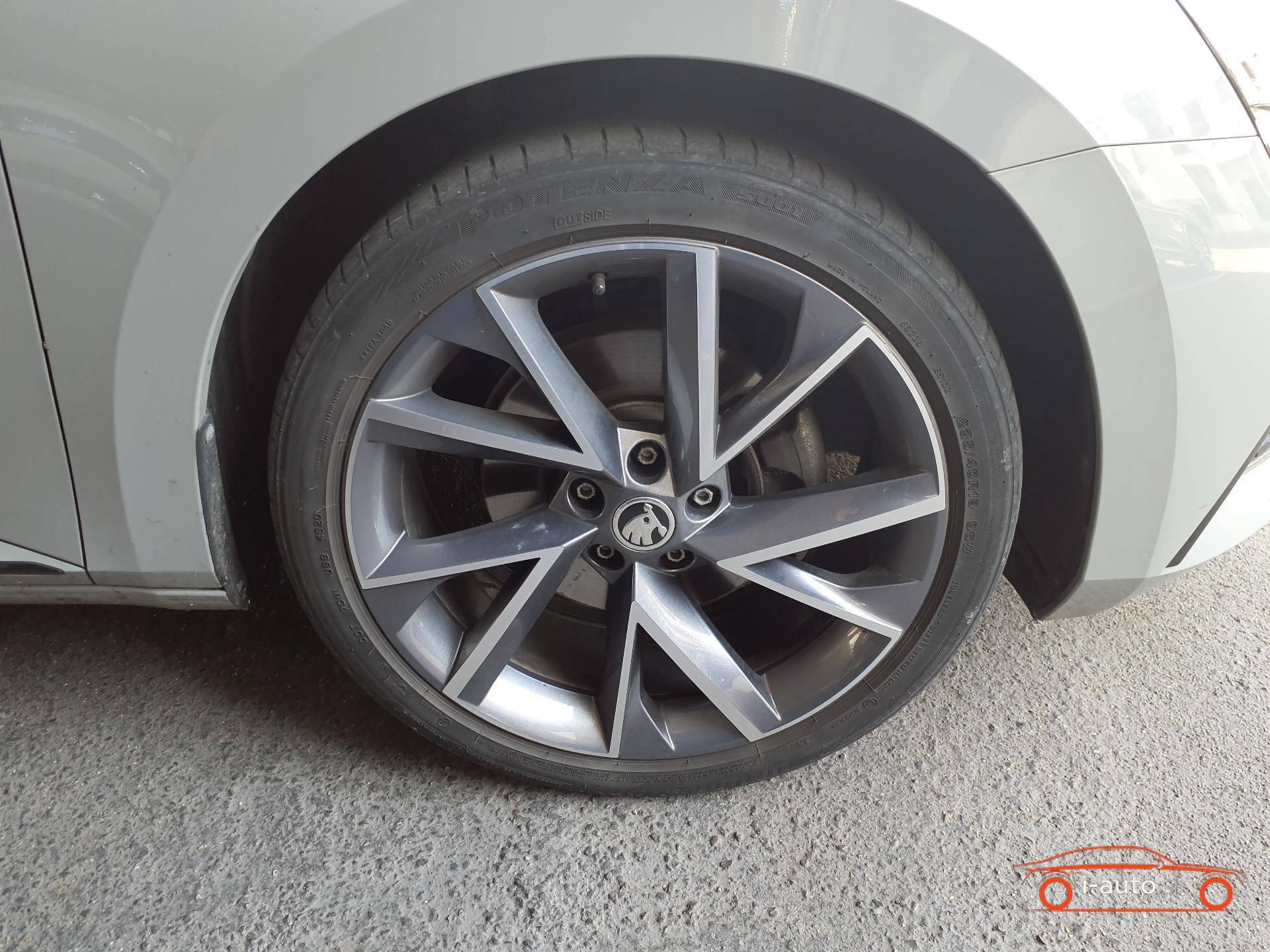 Skoda Superb Combi 1.4 TSI Hybrid Sportline za 29000€