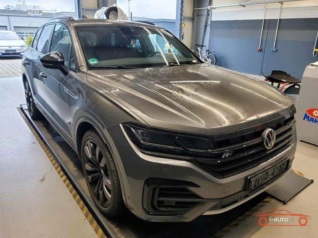 Volkswagen Touareg 3.0 TDI 4Motion R-line za 57410€