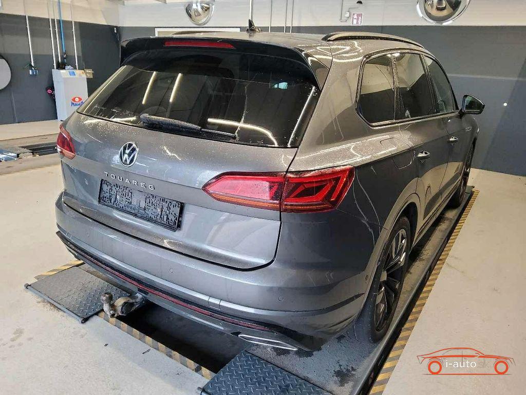 Volkswagen Touareg 3.0 TDI 4Motion R-line za 57410€