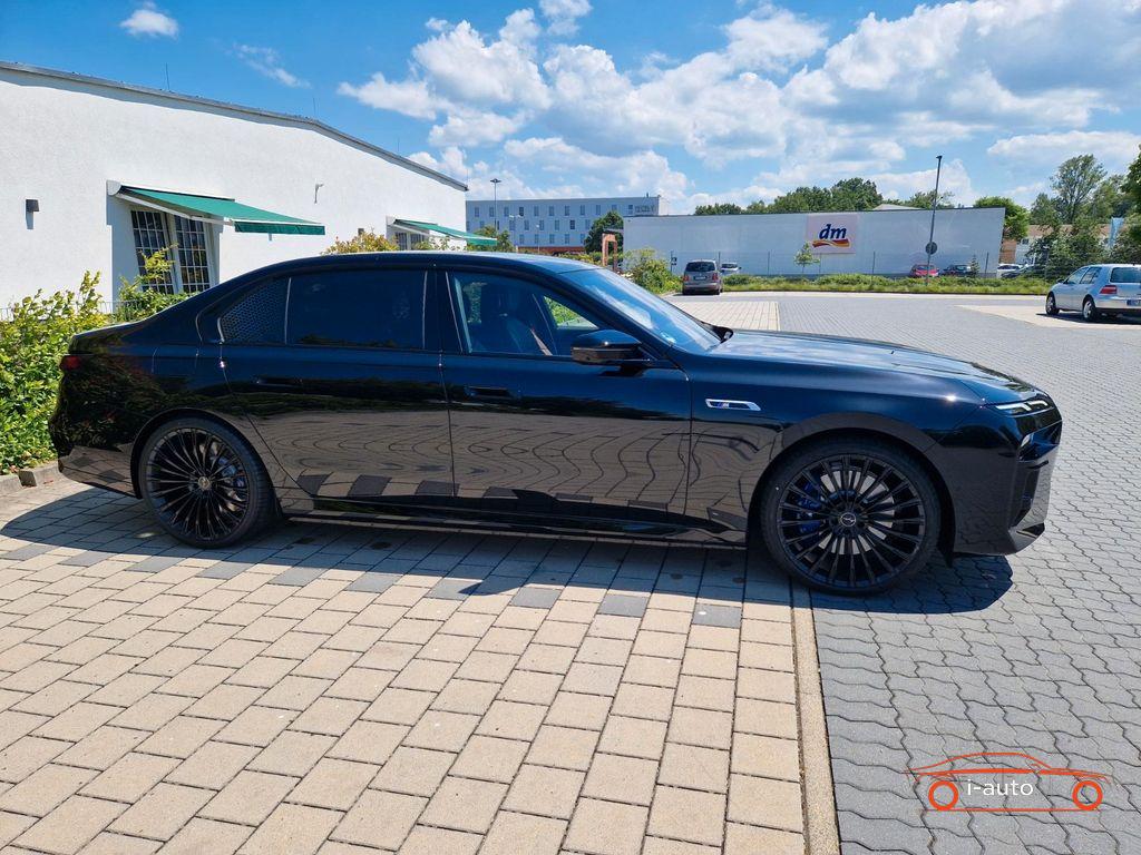 BMW M760e xDrive za 161180€