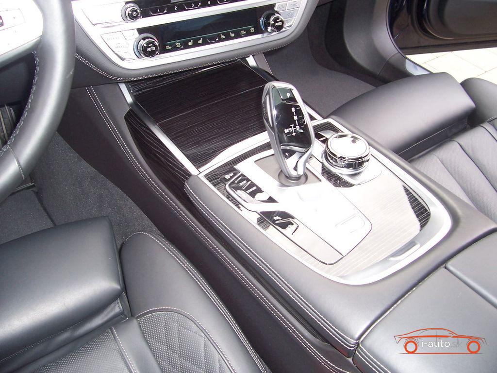 BMW 750i xDrive M Sport za 52110€