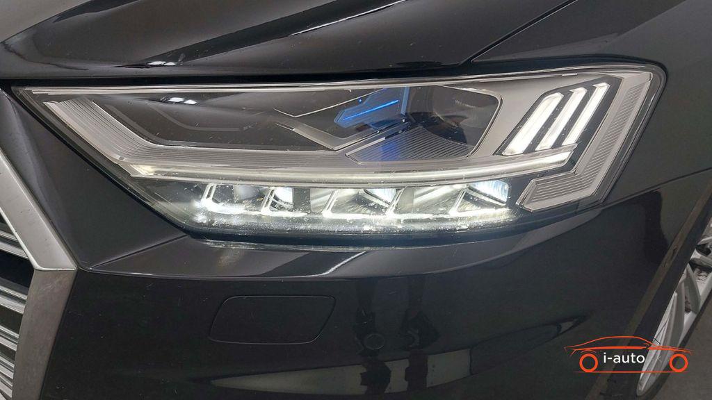 Audi A8 50 TDI quattro  za 61100€