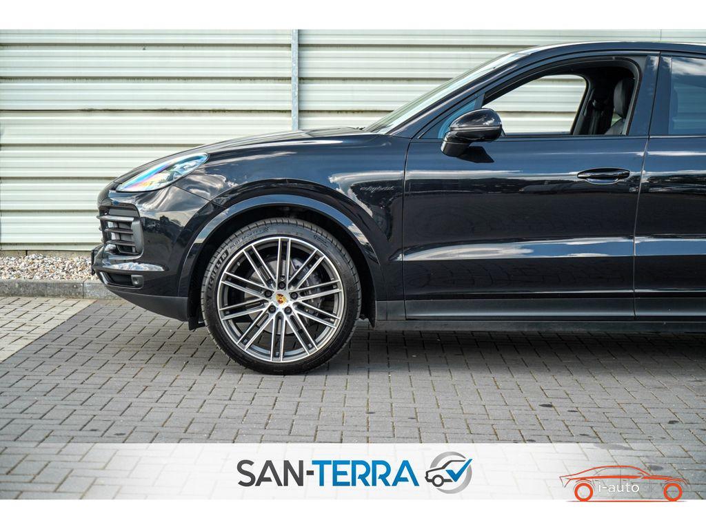 Porsche Cayenne Coupe E-HYBRID TURBO za 72500€