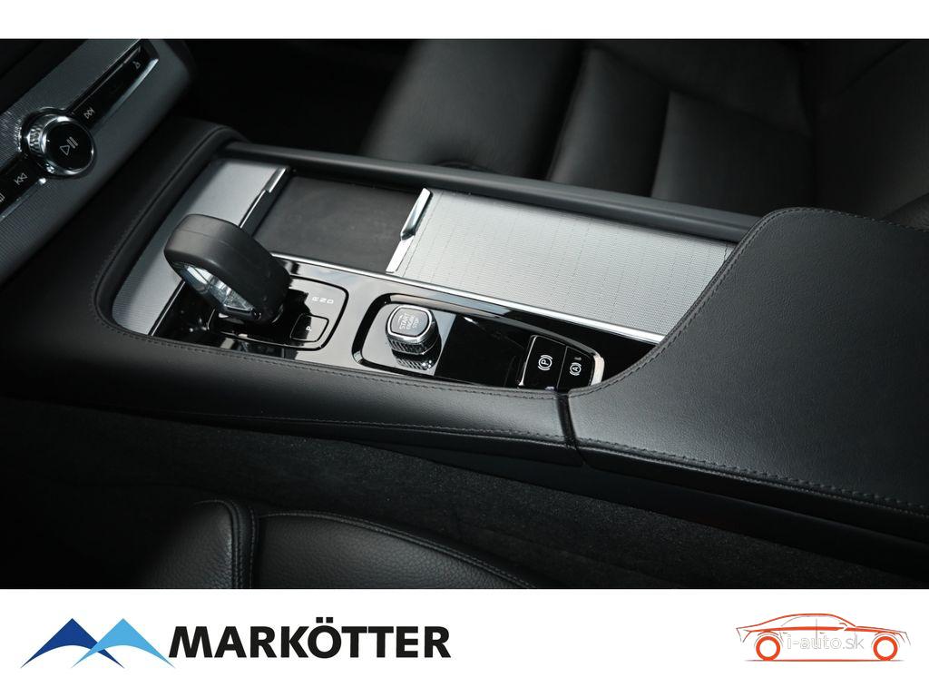 Volvo XC90 T8 AWD Recharge Plus Dark za 63500€