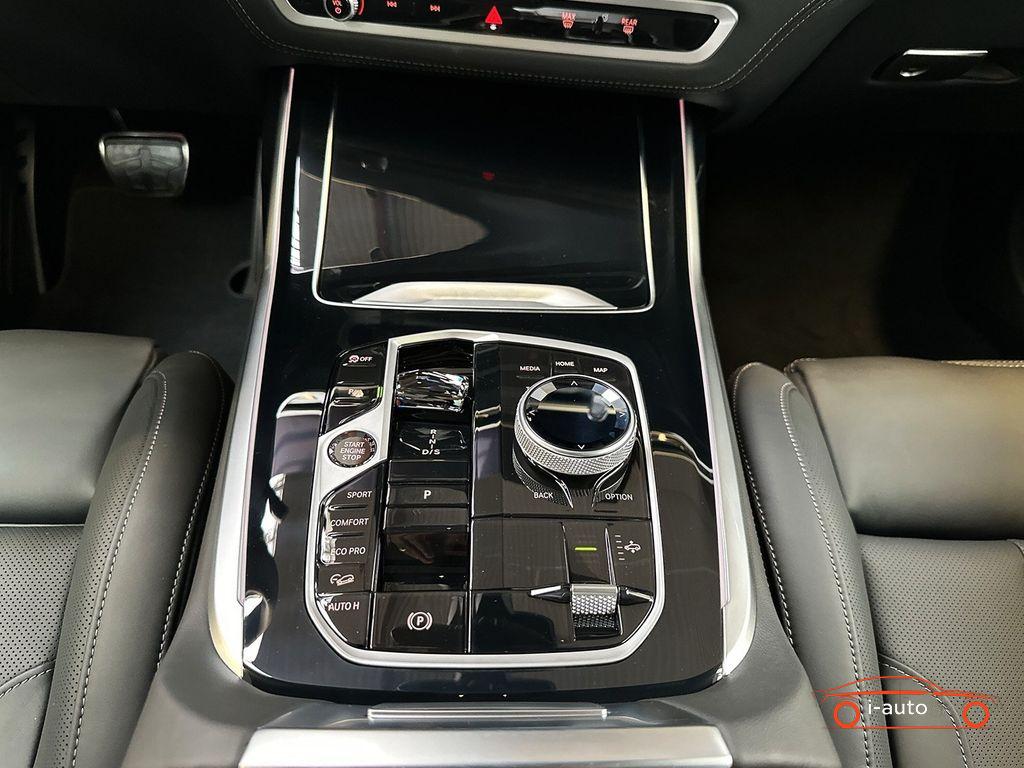 BMW X7 xDrive 40d M Sport  za 130000€