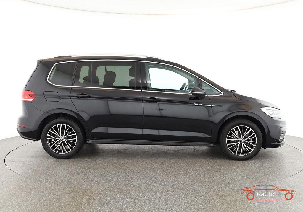 Volkswagen Touran 2.0 TDI DSG Highline R-Line za 43700€