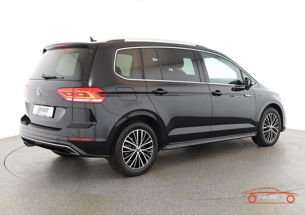 Volkswagen Touran 2.0 TDI DSG Highline R-Line za 43700€