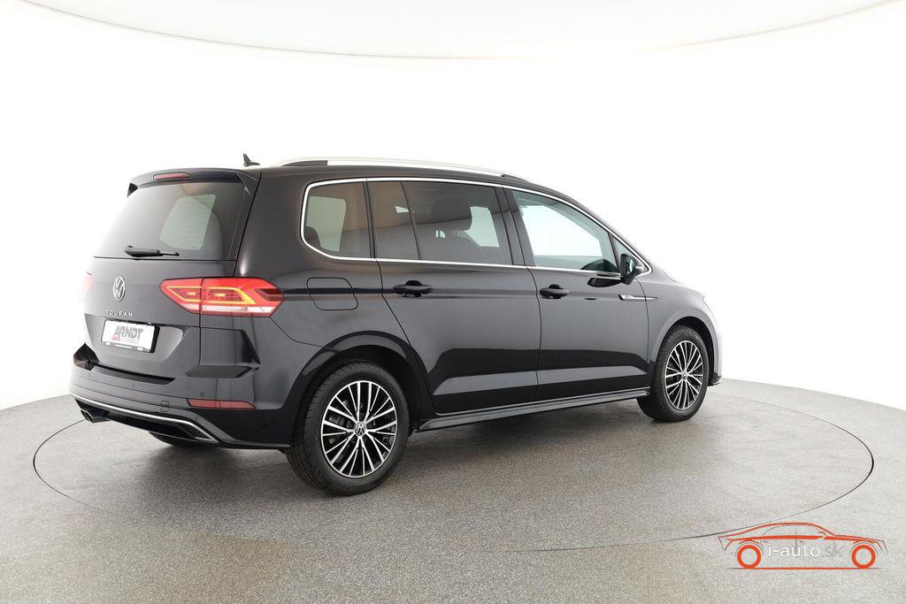 Volkswagen Touran 2.0 TDI DSG Highline R-Line za 43700€