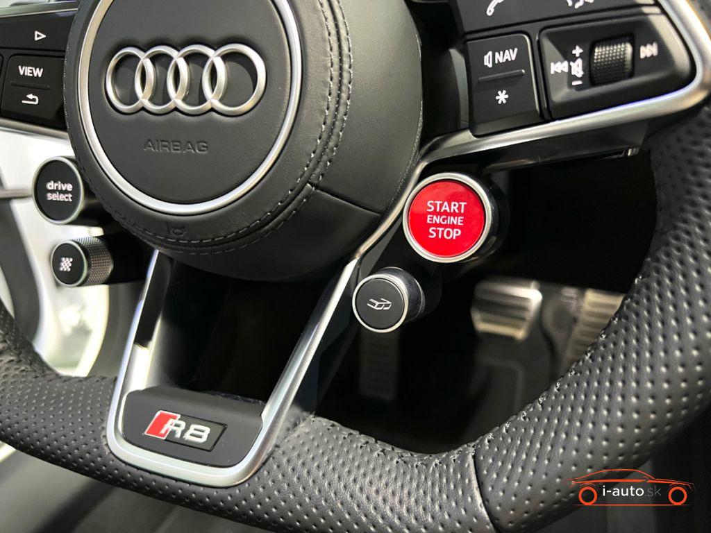 Audi R8 COUPE 5.2 FSI PERFORMANCE BLACK CARBON za 132600€