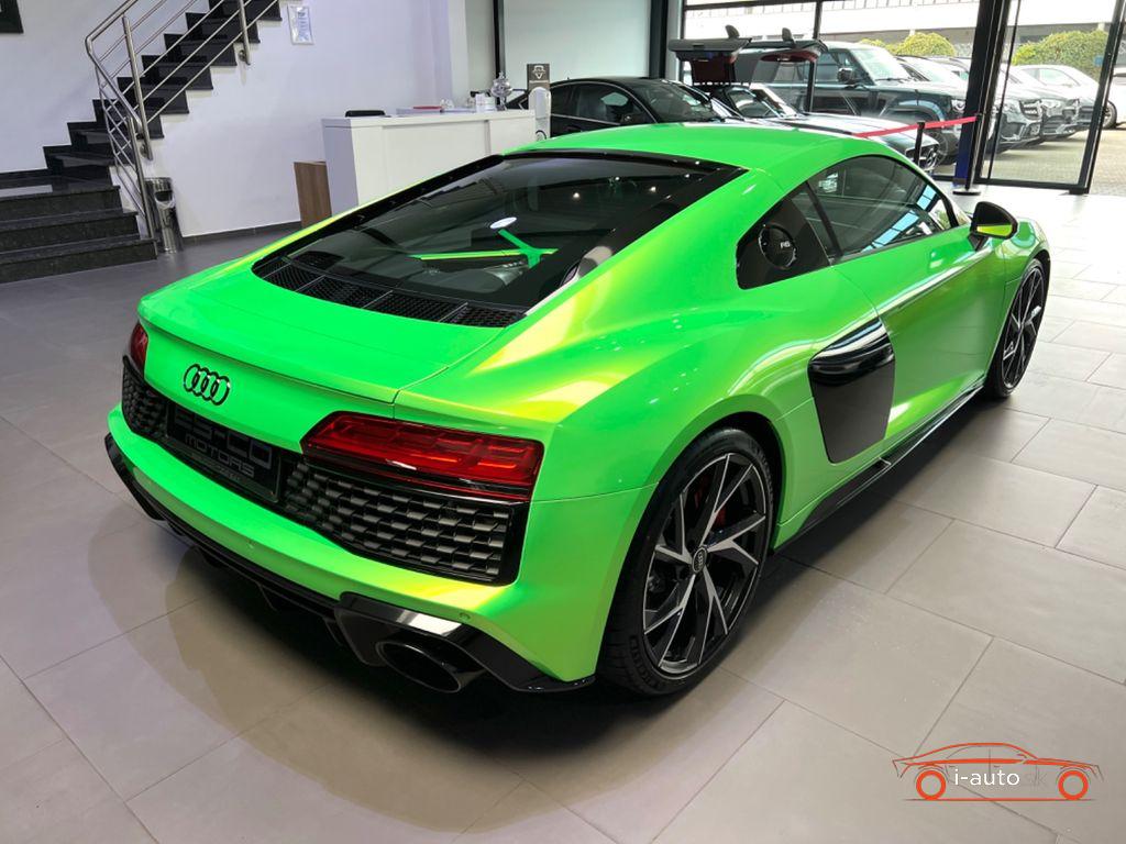 Audi R8 COUPE 5.2 FSI PERFORMANCE BLACK CARBON za 132600€