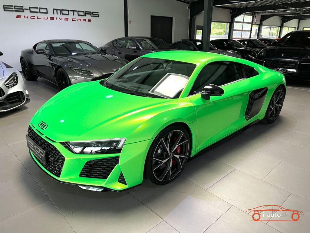 Audi R8 COUPE 5.2 FSI PERFORMANCE BLACK CARBON za 132 600.00€