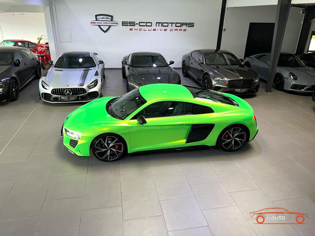 Audi R8 COUPE 5.2 FSI PERFORMANCE BLACK CARBON za 132600€