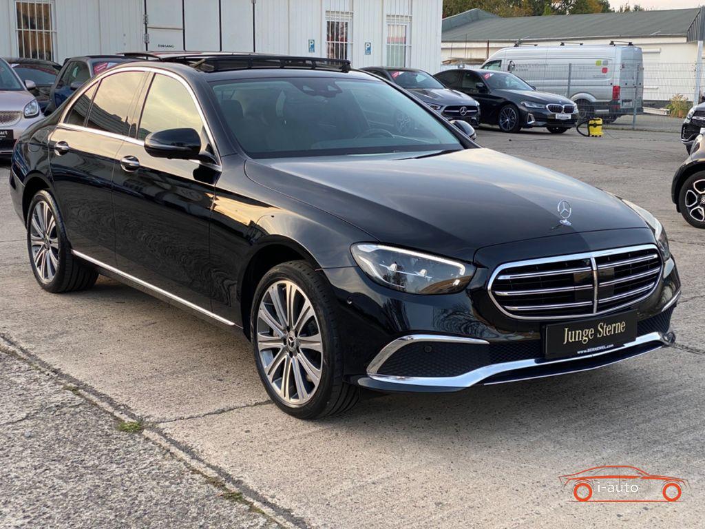 Mercedes-Benz E 300de 4Matic Luxury za 51 000