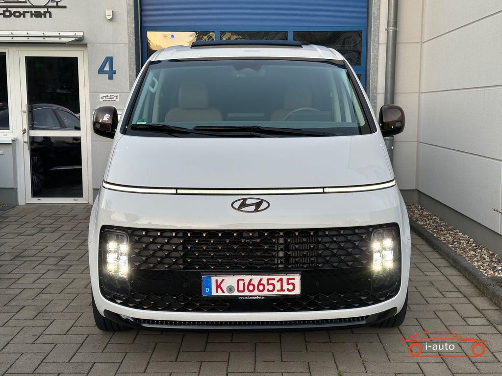 Hyundai Staria 2.2 CRDi Signature 4WD za 44500€