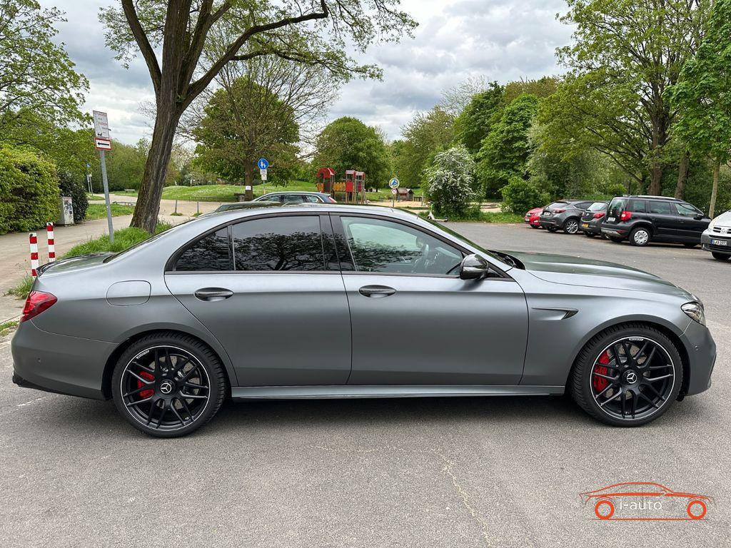 Mercedes-Benz E 63 4Matic AMG za 90500€