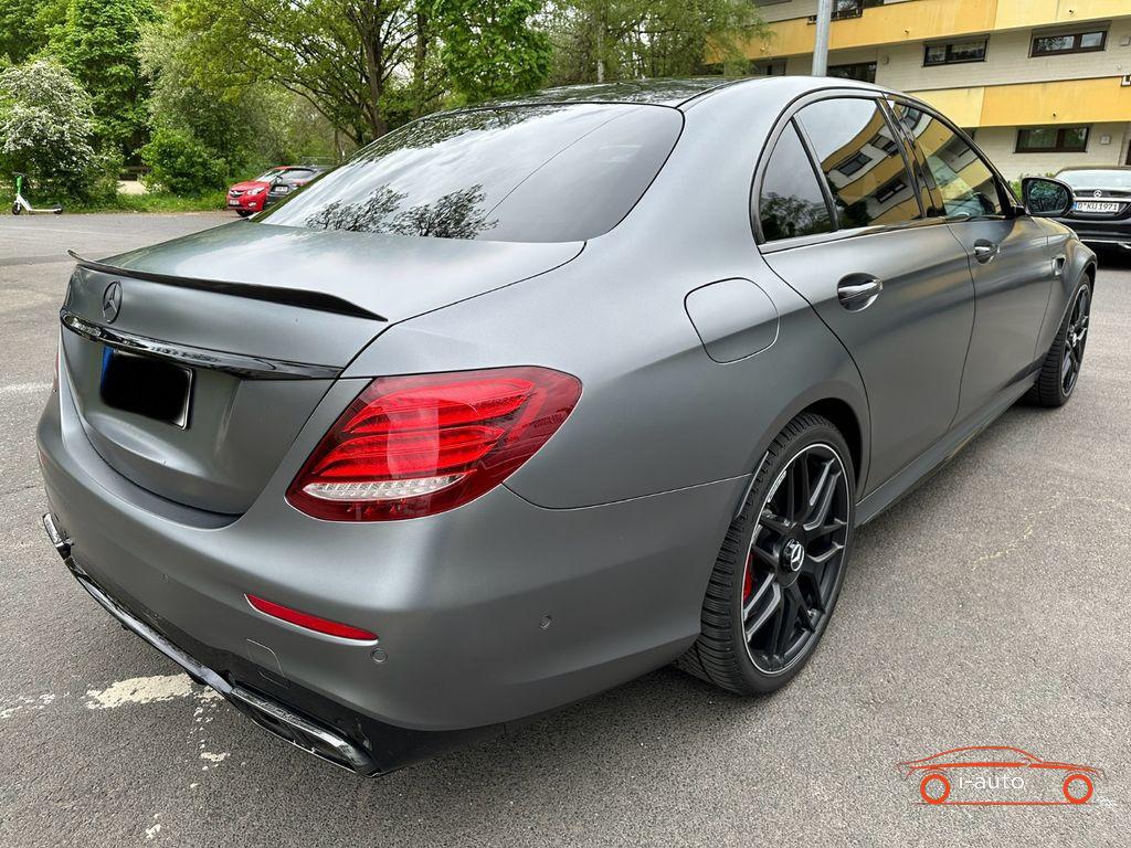 Mercedes-Benz E 63 4Matic AMG za 90500€