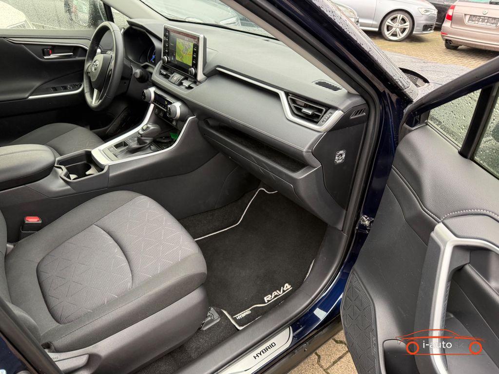 Toyota RAV4 Hybrid 4x2 Club za 31250€