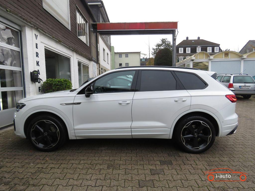 Volkswagen Touareg 3.0 TDI 4Motion R-line za 46010€