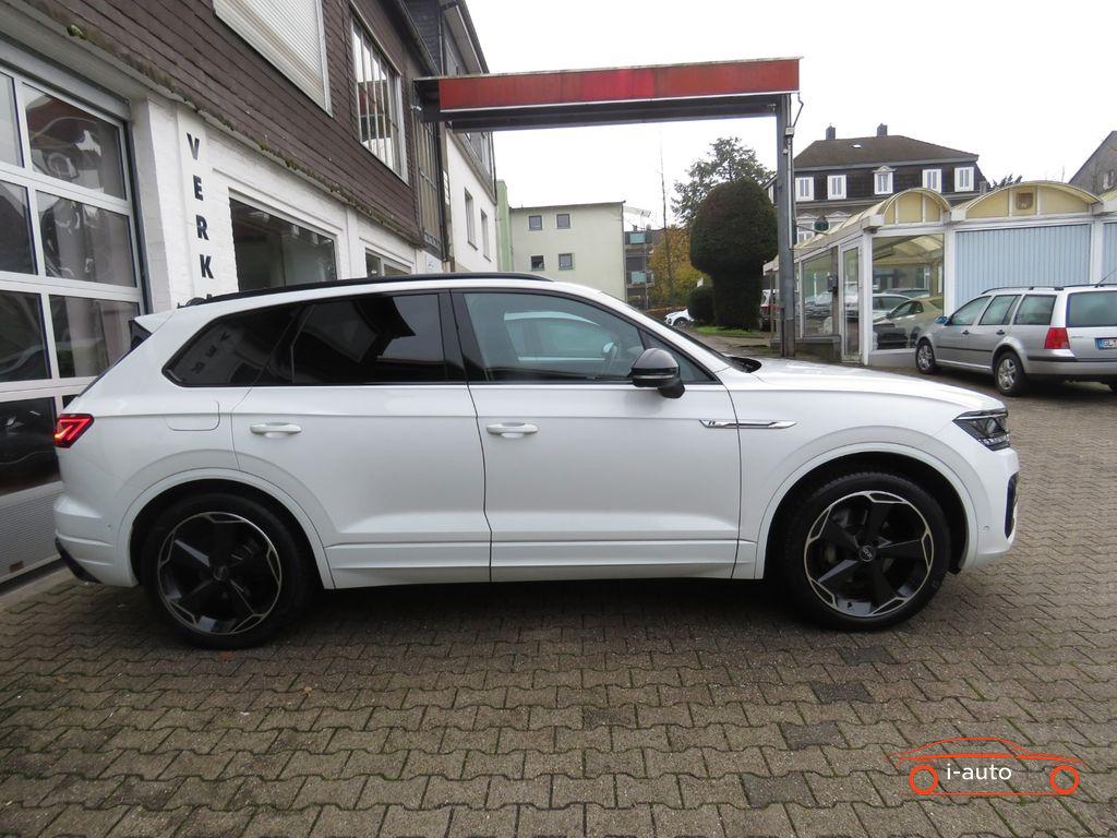 Volkswagen Touareg 3.0 TDI 4Motion R-line za 46010€