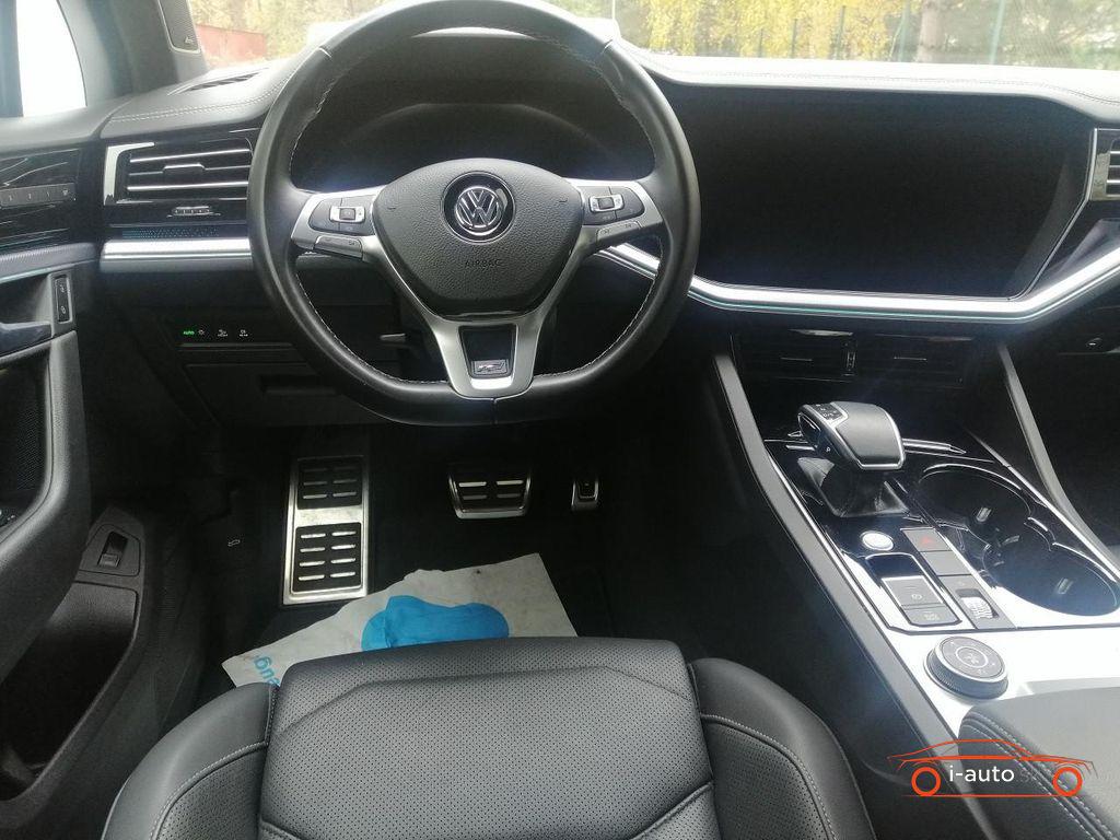 Volkswagen Touareg 3.0 TDI 4Motion R-line za 50100€