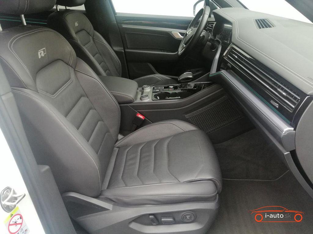 Volkswagen Touareg 3.0 TDI 4Motion R-line za 50100€