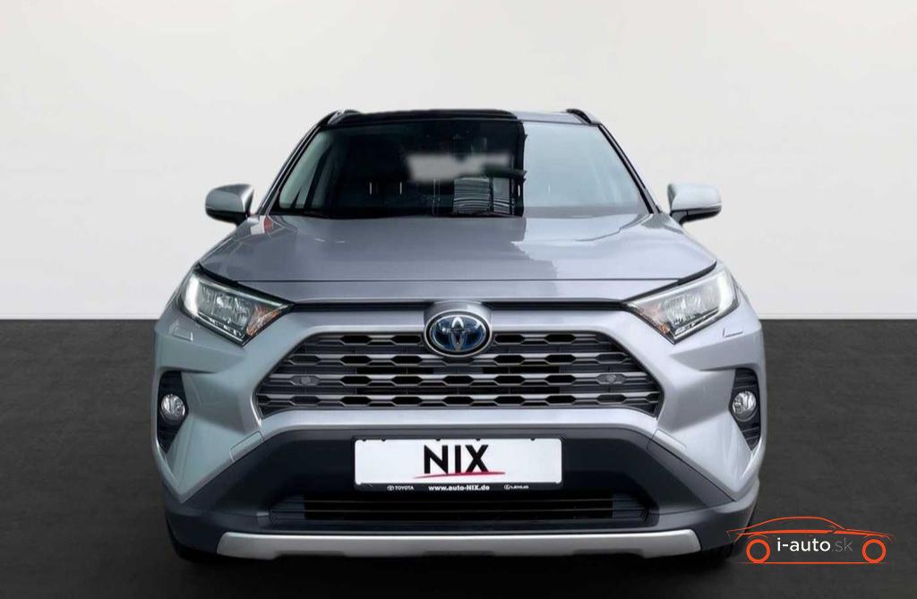 Toyota RAV4 2.5 Hybrid 4x2 Team za 28970€