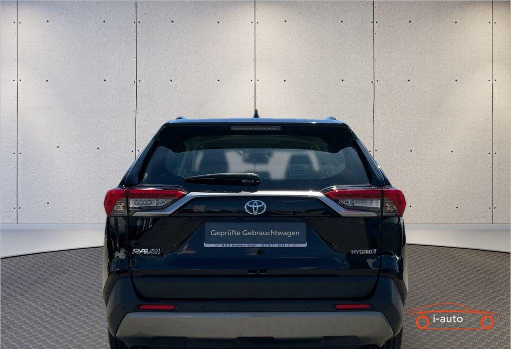 Toyota RAV4 2.5 Hybrid 4x2 Business za 30800€