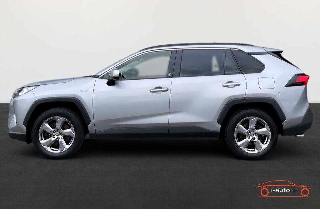 Toyota RAV4 2.5 Hybrid 4x2 Team za 28970€