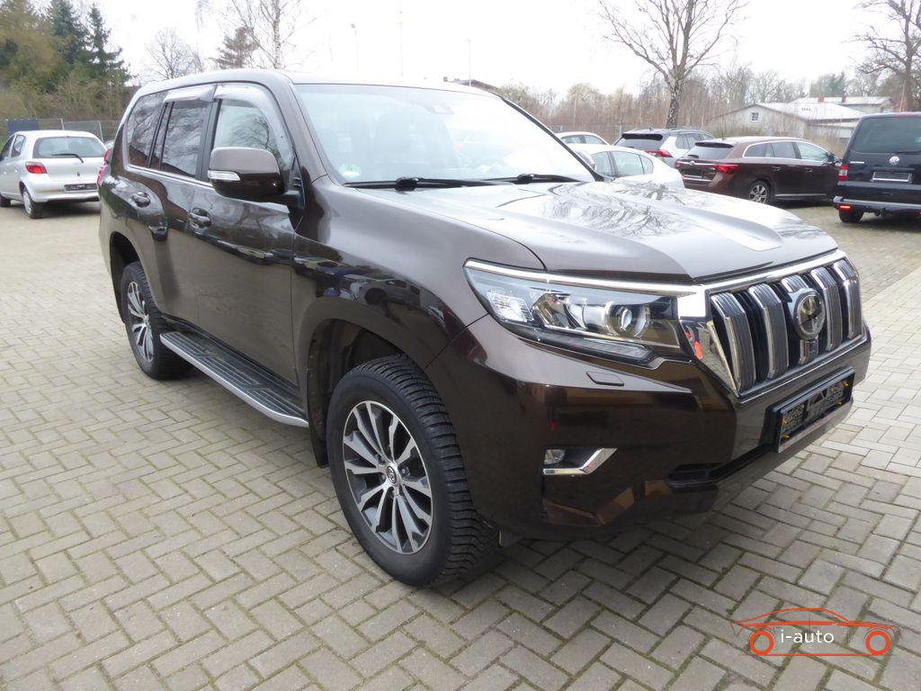 Toyota Land Cruiser 2,8D Executive za 56 500