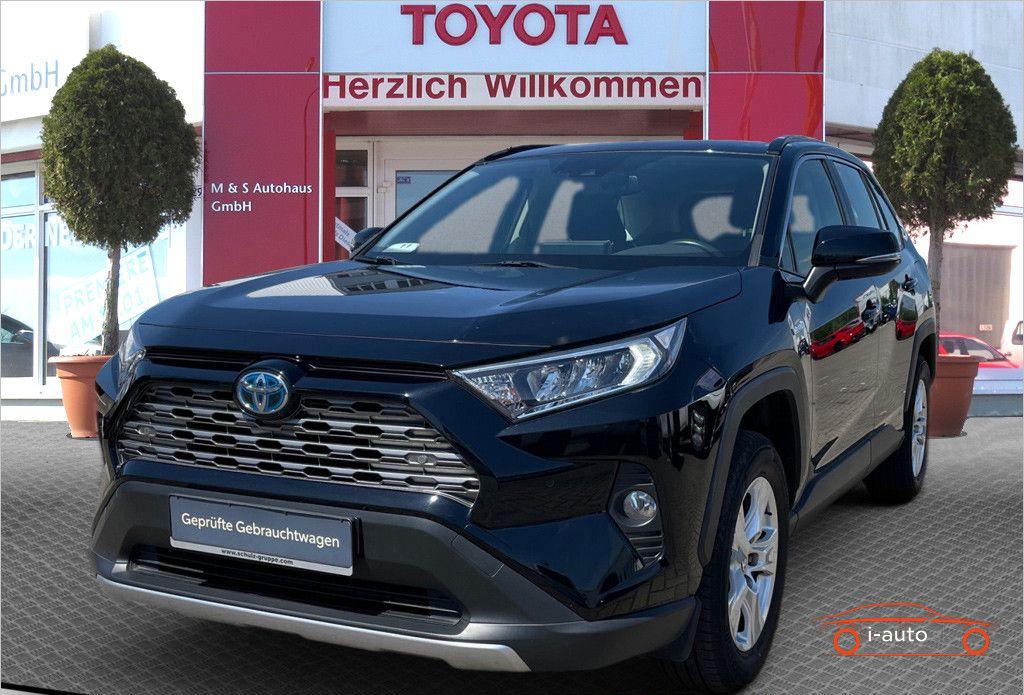 Toyota RAV4 2.5 Hybrid 4x2 Business za 30800€