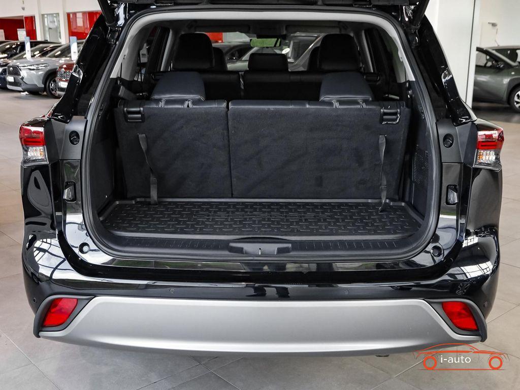 Toyota Highlander 2.5 Hybrid 4x4 Luxury za 56700€