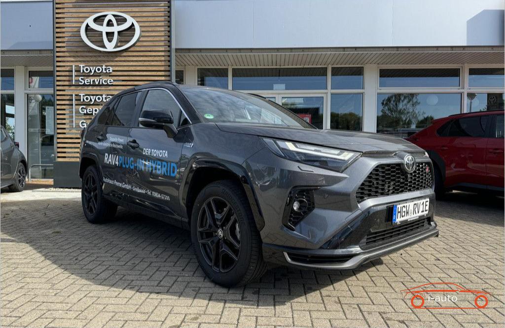 Toyota RAV4 2.5  2.5 4x4 Plug-in Hybrid GR-Sport  za 63 000.00€