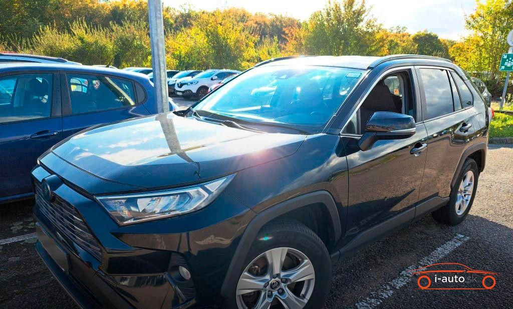 Toyota RAV 4 2.5 Hybrid Dynamic za 27800€