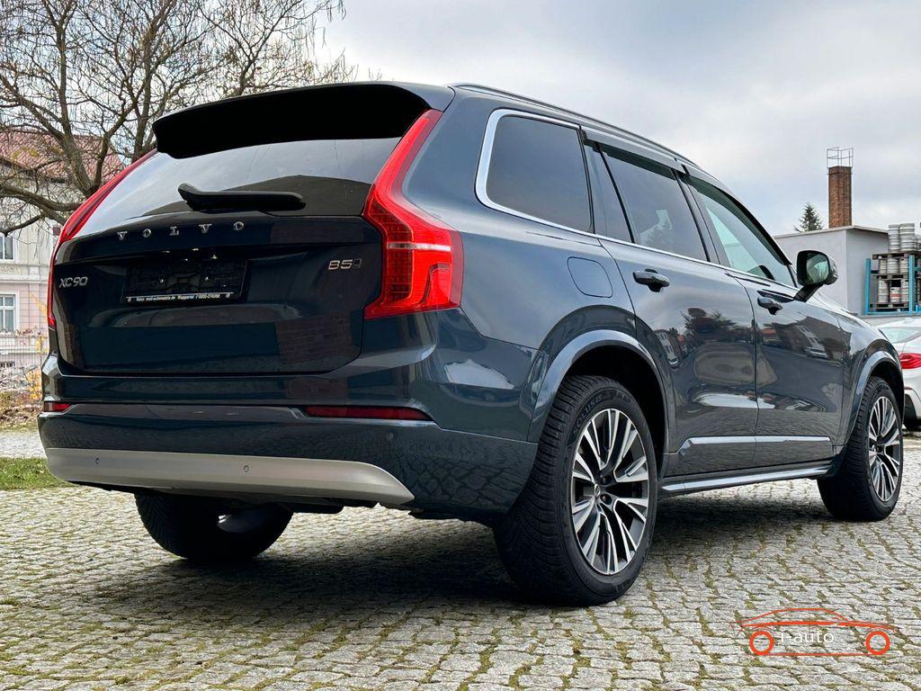 Volvo XC90 XC90 Momentum Pro AWD R-Design za 48040€