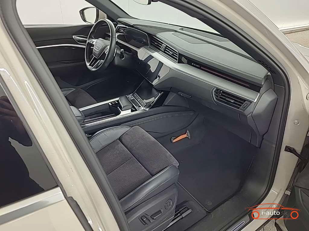 Audi e-tron 55 quattro advanced za 31500€