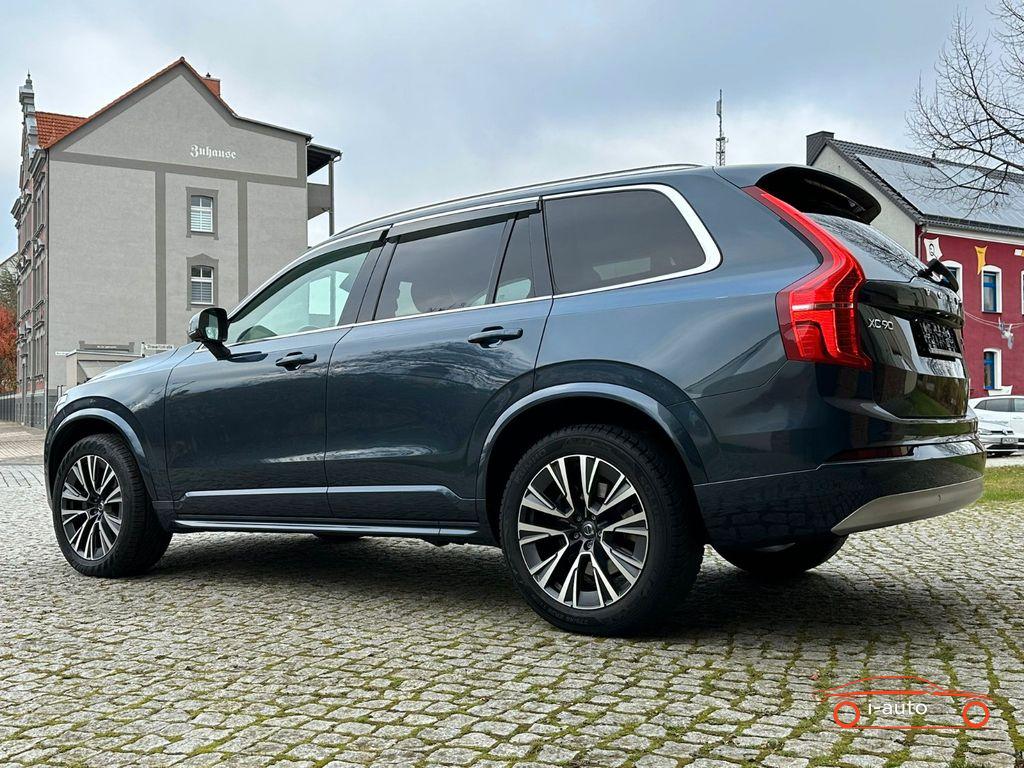 Volvo XC90 XC90 Momentum Pro AWD R-Design za 48040€