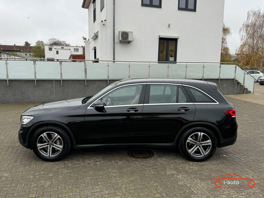 Mercedes-Benz GLC 300e 4Matic za 35300€