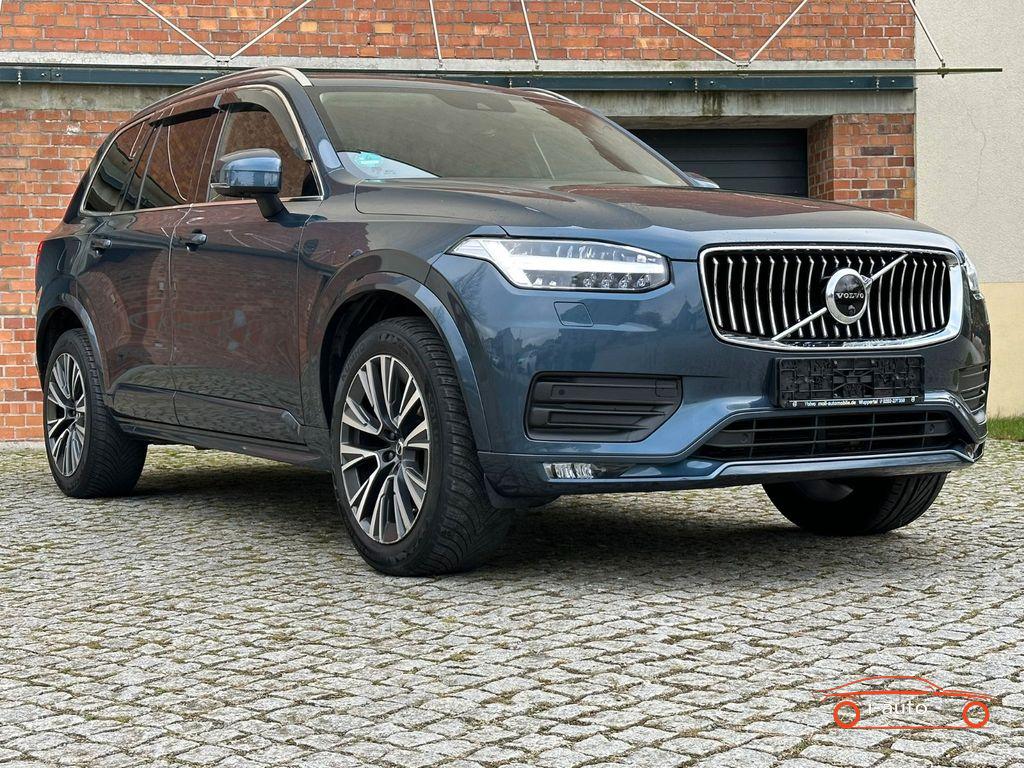 Volvo XC90 XC90 Momentum Pro AWD R-Design za 48040€