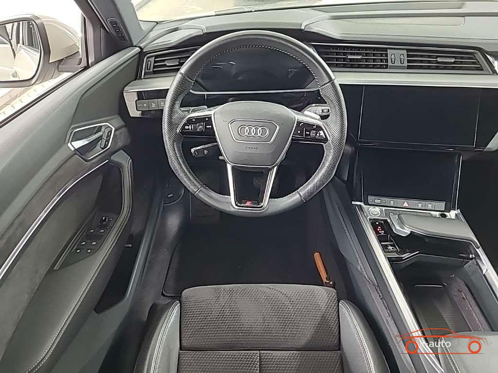 Audi e-tron 55 quattro advanced za 31500€