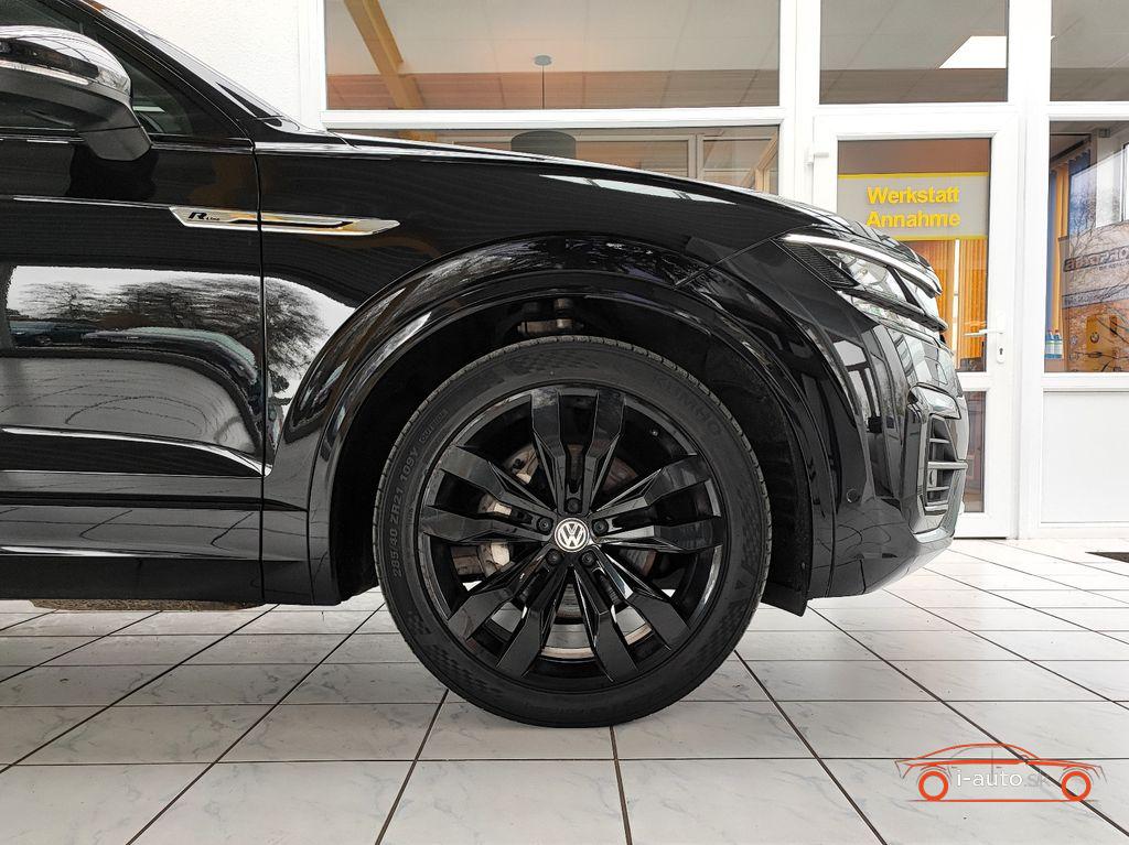 Volkswagen Touareg 3.0 TDI 4Motion R-line za 56800€