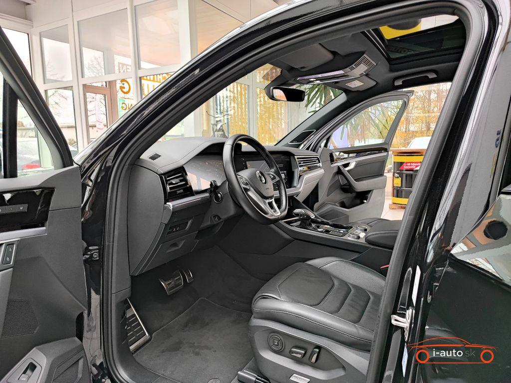 Volkswagen Touareg 3.0 TDI 4Motion R-line za 56800€