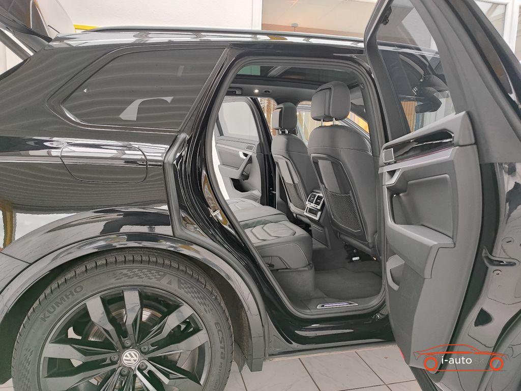 Volkswagen Touareg 3.0 TDI 4Motion R-line za 56800€