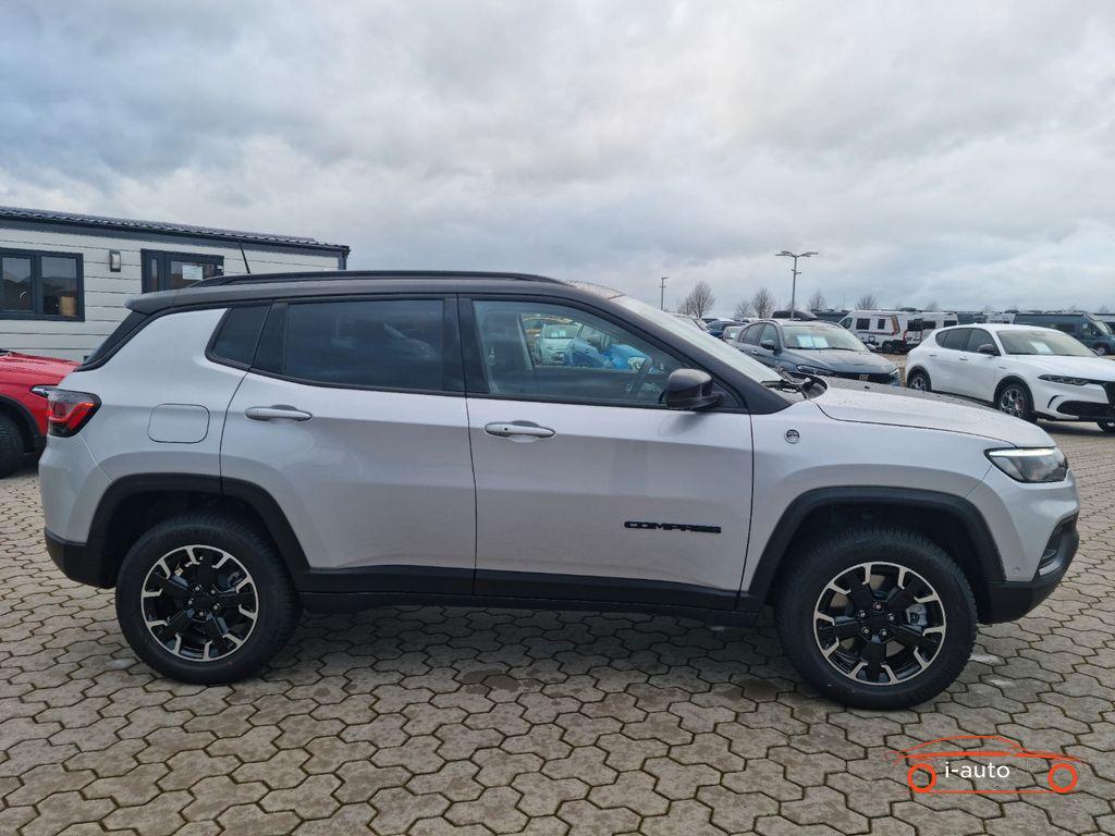 Jeep Compass Trailhawk Plug-In Hybrid 4WD za 38000€