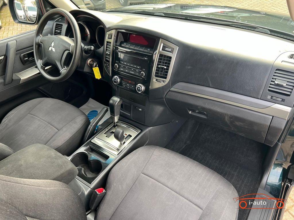 Mitsubishi Pajero 3.2 DI-D Basis 4WD za 29300€